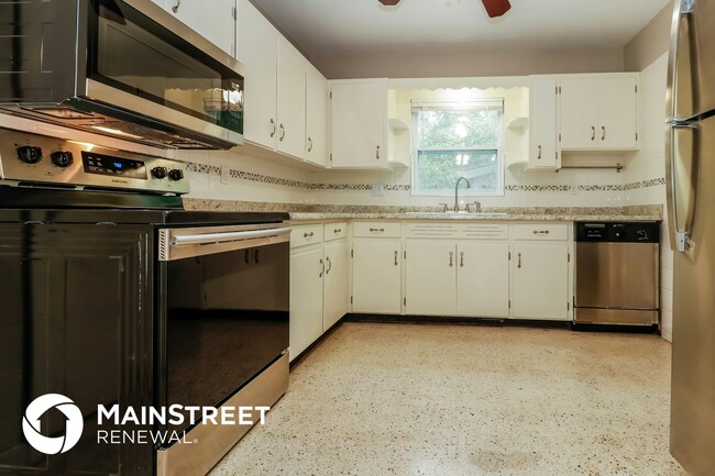 Photo - 10554 52nd Ave N