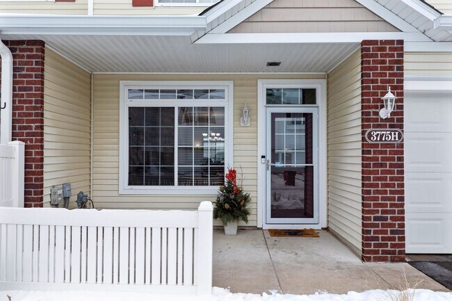 Photo - Bailey's Arbor townhome- 2 bed/1.5 bath; A...