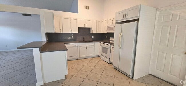 Building Photo - 7699 Blairwood Cir S Rental