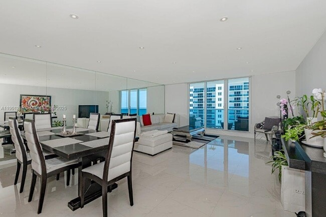 Photo - 2301 Collins Ave Unidad 1210