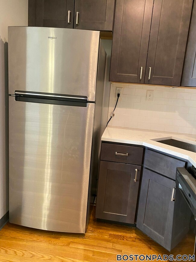 Photo - 345 Meridian St Unit 3