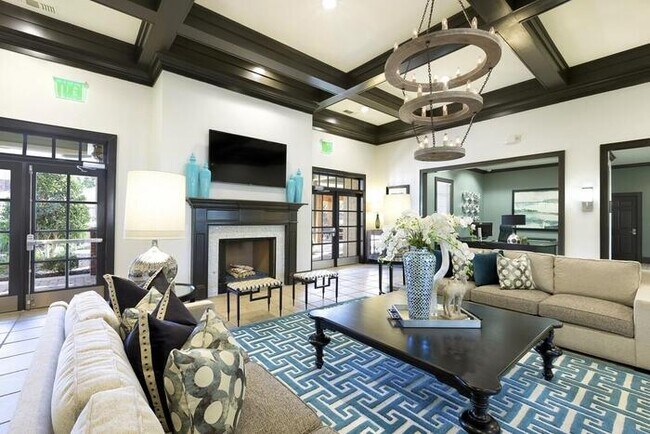 Photo - 3033 Bardin Rd Unidad d1