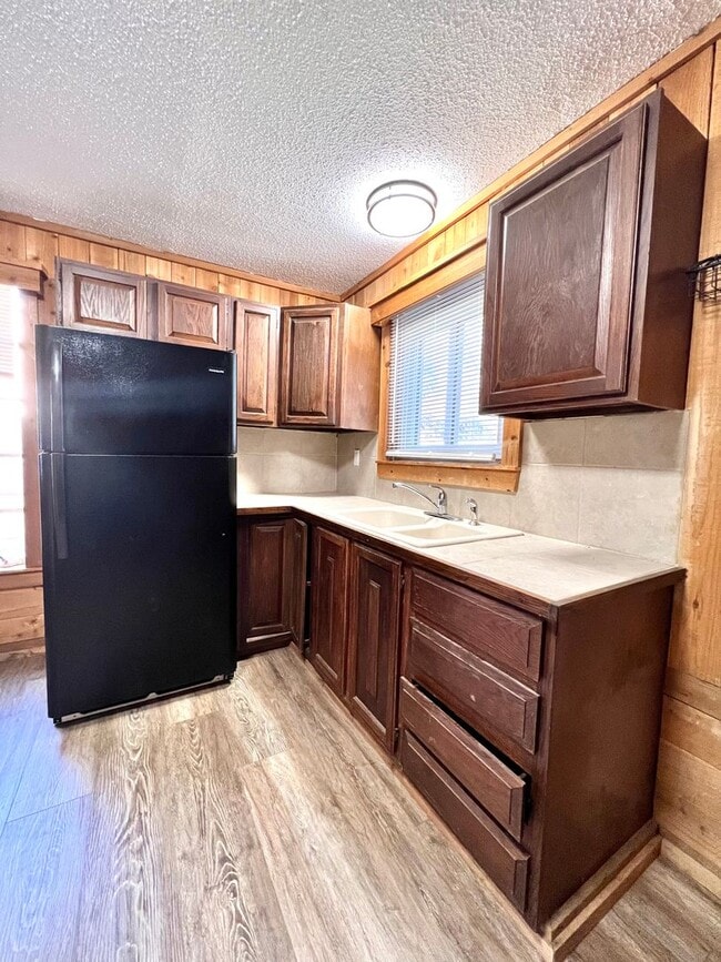 Photo - Adorable Cottage on Lytle