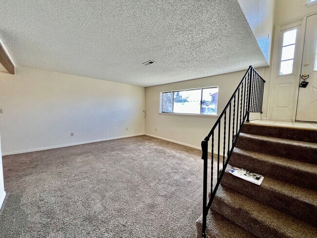 Photo - 508 E 7th St Unit B