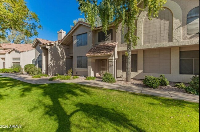 Photo - 500 N Roosevelt Ave