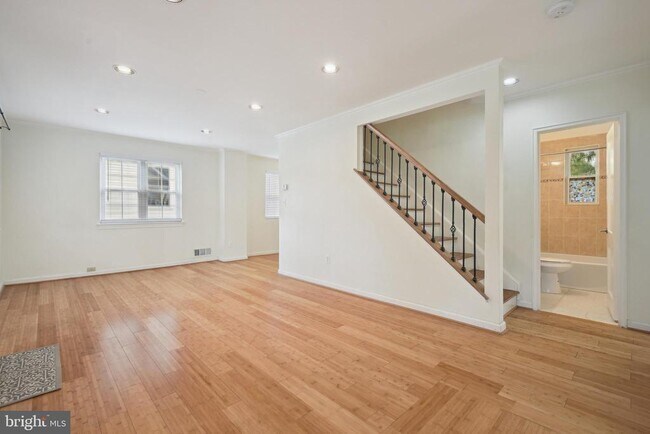 Photo - 5817 Greentree Rd