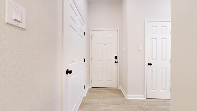 Building Photo - 6211 Fairchild St Rental