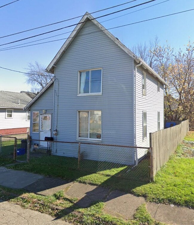 Building Photo - 1616 Bank Pl SW
