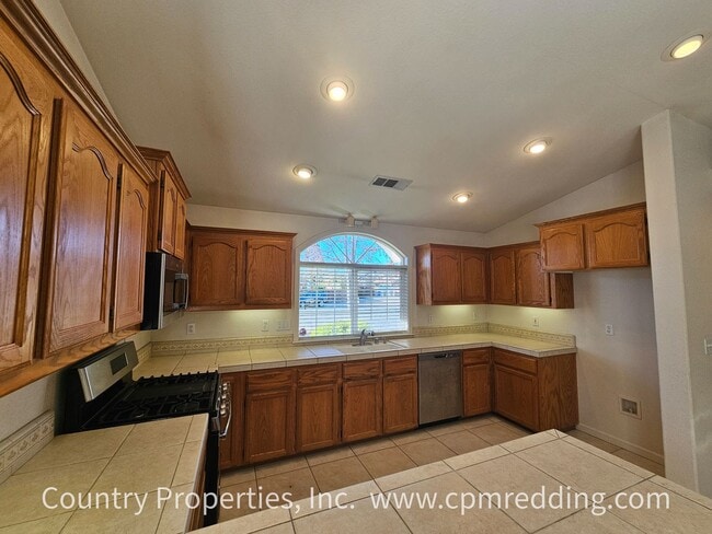 Photo - Modern 3-Bedroom House on Cul-de-Sac with Newer Flooring Coming Available Soon!