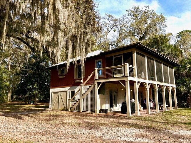Photo - Coastal Retreat-Large 3/2-Must See