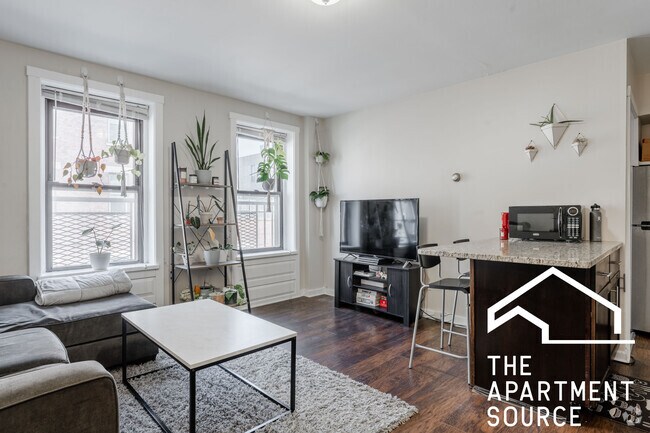 Building Photo - 1501 W Fullerton Ave Unit 2R Rental