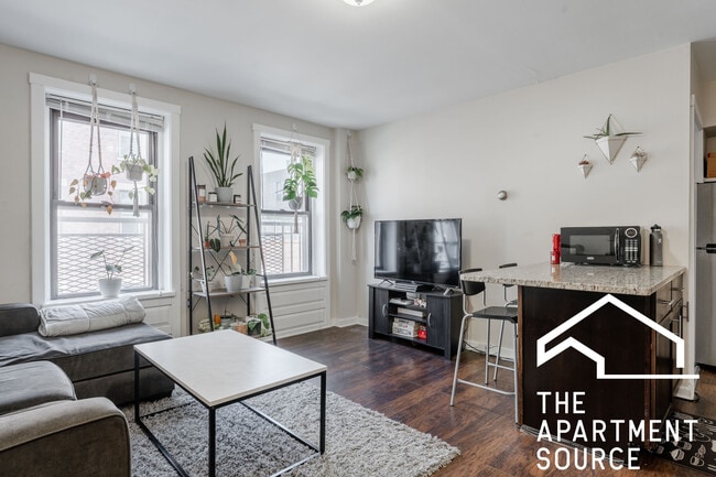 Photo - 1501 W Fullerton Ave Condo Unit 2R