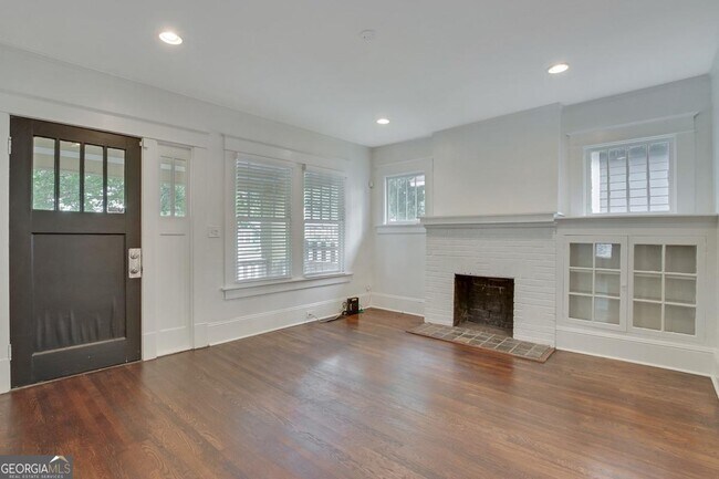 Photo - 860 Metropolitan Pkwy SW