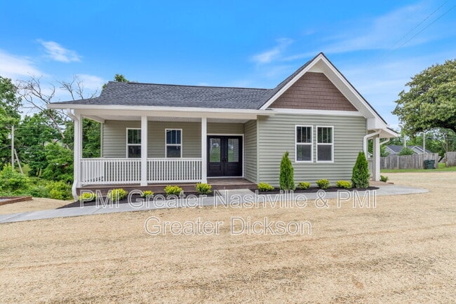 Photo - 312 N Main St