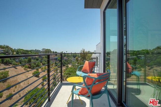 Building Photo - 3756 Brilliant Dr Rental