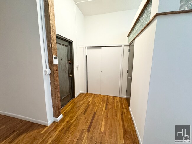 Building Photo - BROADWAY Rental