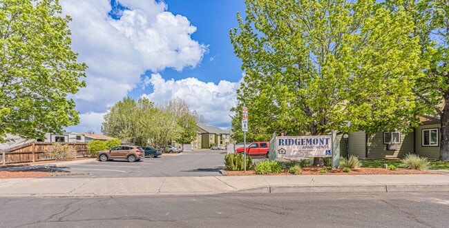 Photo - 2210 SW 19th St Unidad 50