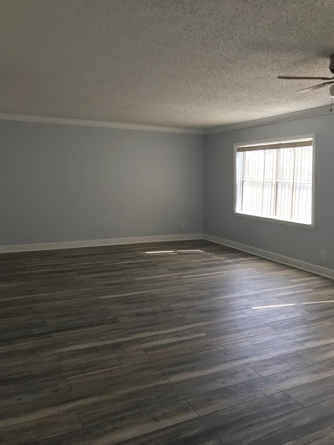 Photo - 1000 S Semoran Blvd