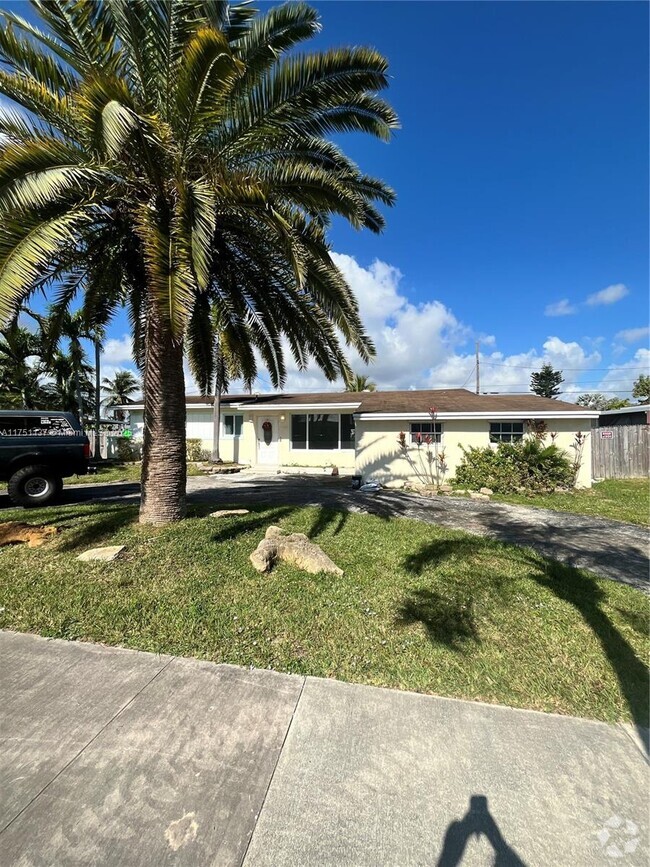 Building Photo - 19800 Christmas Rd Rental