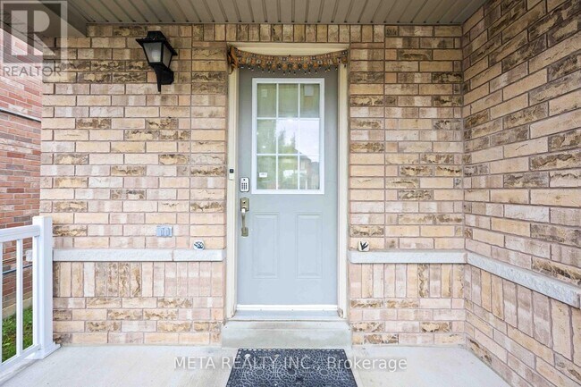 Photo - 210 Cabin Trail Crescent