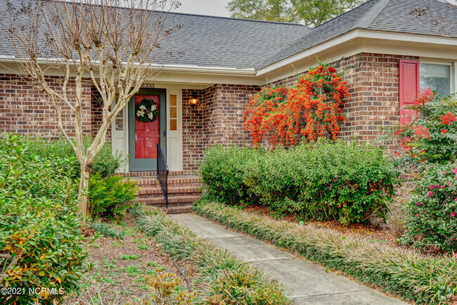 Building Photo - 8333 Bald Eagle Ln Rental
