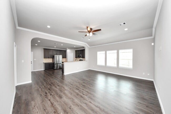 Photo - 314 Carlos Leal Dr