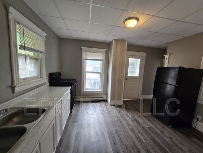 Photo - 102 South St