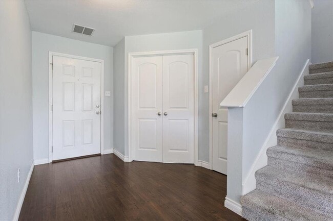 Photo - 1450 Newbury St