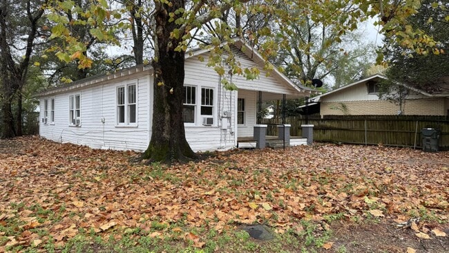 Photo - 701 Montgomery Ave