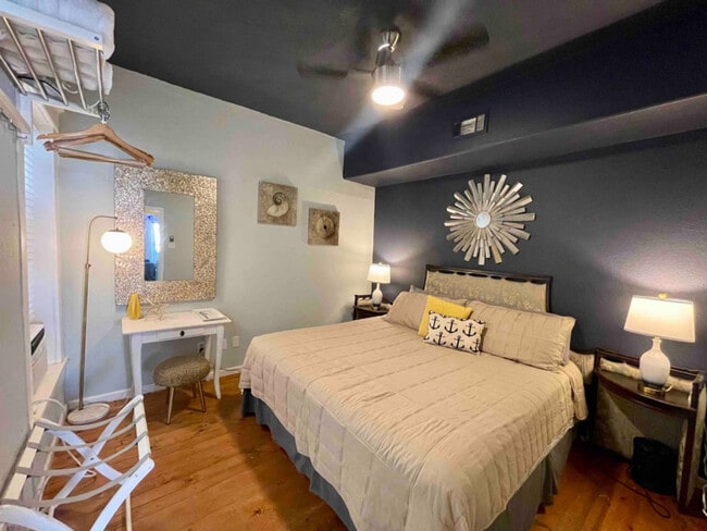 2423 Avenue Q Unit SI ID1571062P