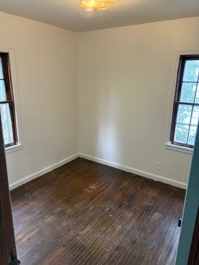 Photo - Single Family Home in Waterloo, IA