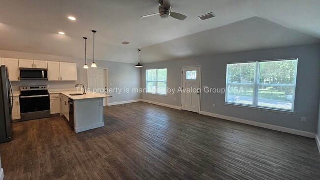 Photo - 1978 Solomon St