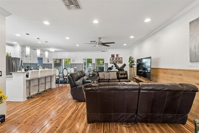 Photo - 13046 Linden Dr