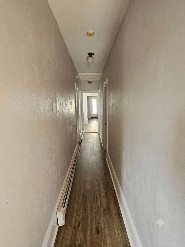 Hallway - 78 Arlington St Unit 78 Arlington