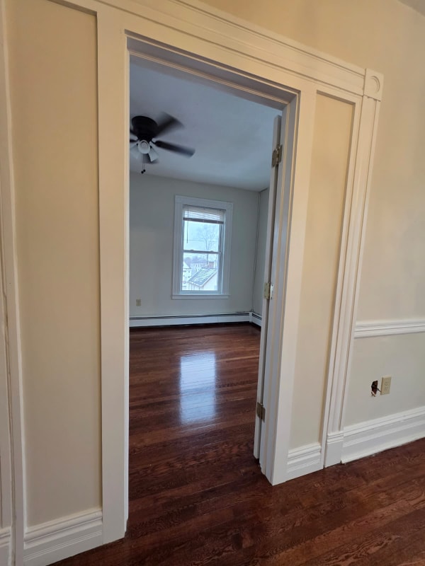 Photo - 25-25 Whitmore St Unit 3rd Floor