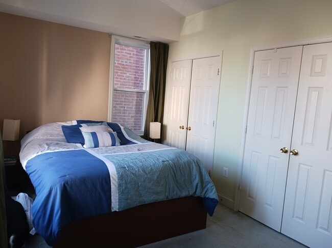1340 Fairmont St NW Unit Spacious 2 Bedroom Close to Everything!