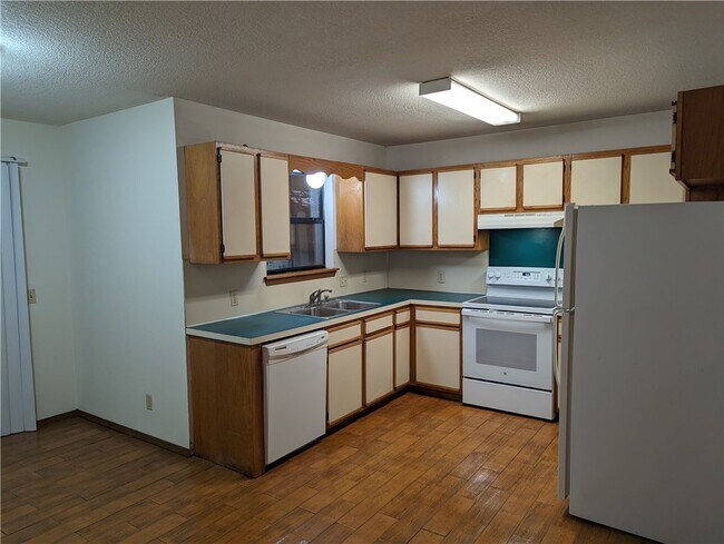 Photo - 2863 Kasey Ave