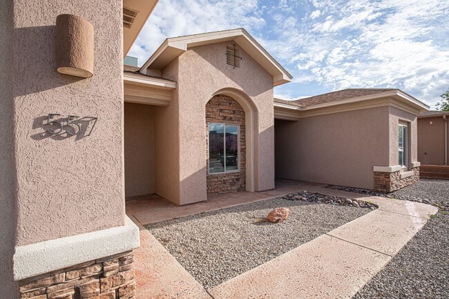 557 Tierra Bella Dr