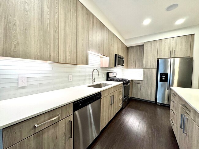 Building Photo - 3120 Smith St