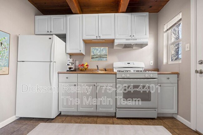 Photo - 695 Denslowe Dr