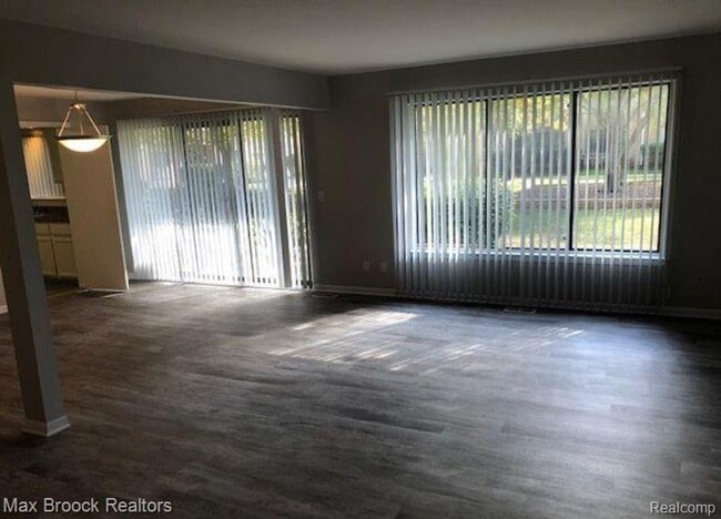 Photo - 16255 W Nine Mile Rd Unit 101