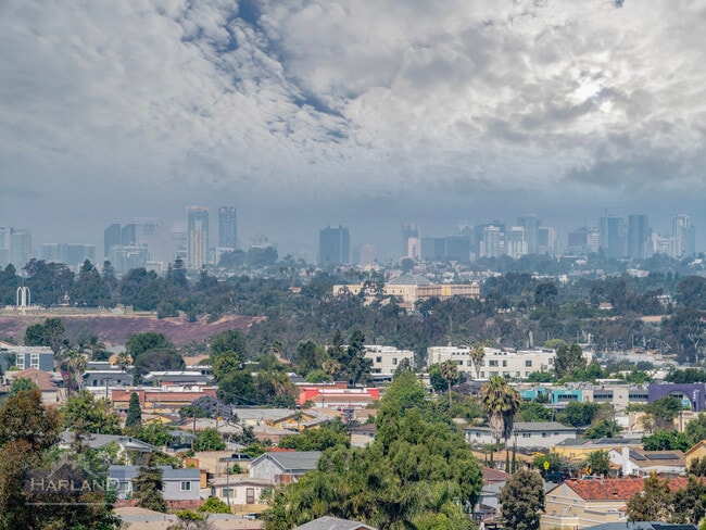 Photo - 5580 Dream St