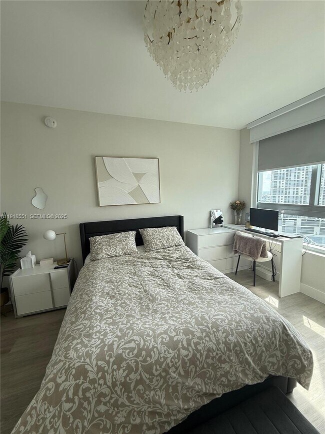 Photo - 90 SW 3rd St Unidad 2108