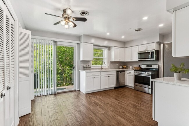 Photo - 8951 Skokie Blvd Unit 3