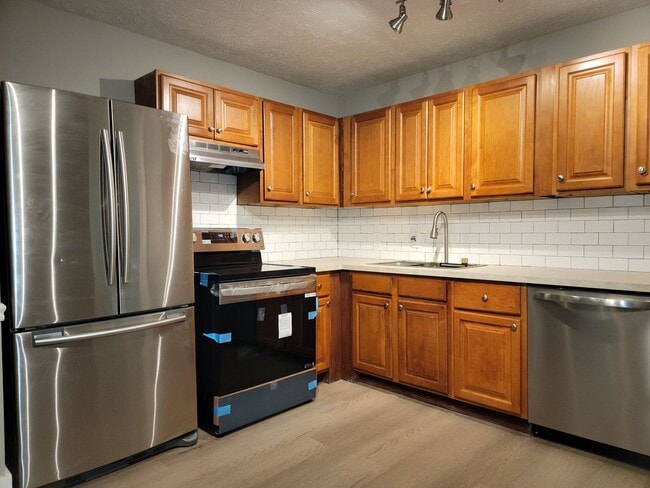 Building Photo - Great location near CDC, Emory, and the VA... Rental