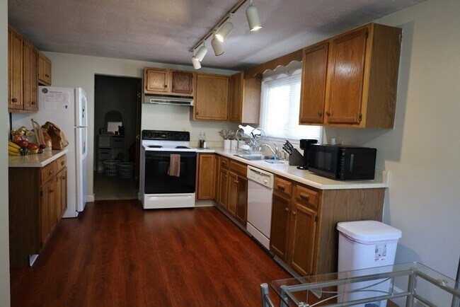 Photo - 38 N Main St Unidad 1