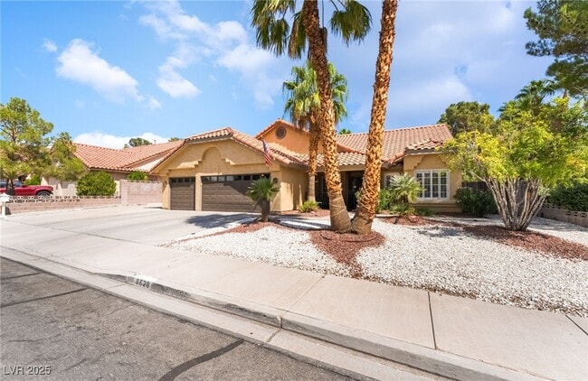 Photo - 8628 Highacre Dr