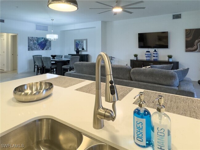 Photo - 5704 Melbourne Ct Unit 6712