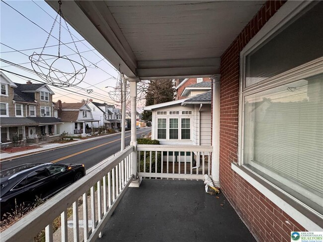 Photo - 926 Broadway