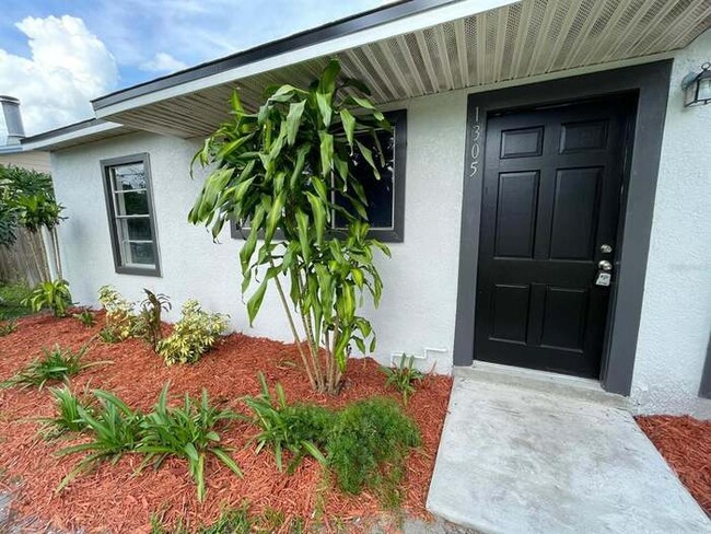 1305 Overdale St Unidad Main